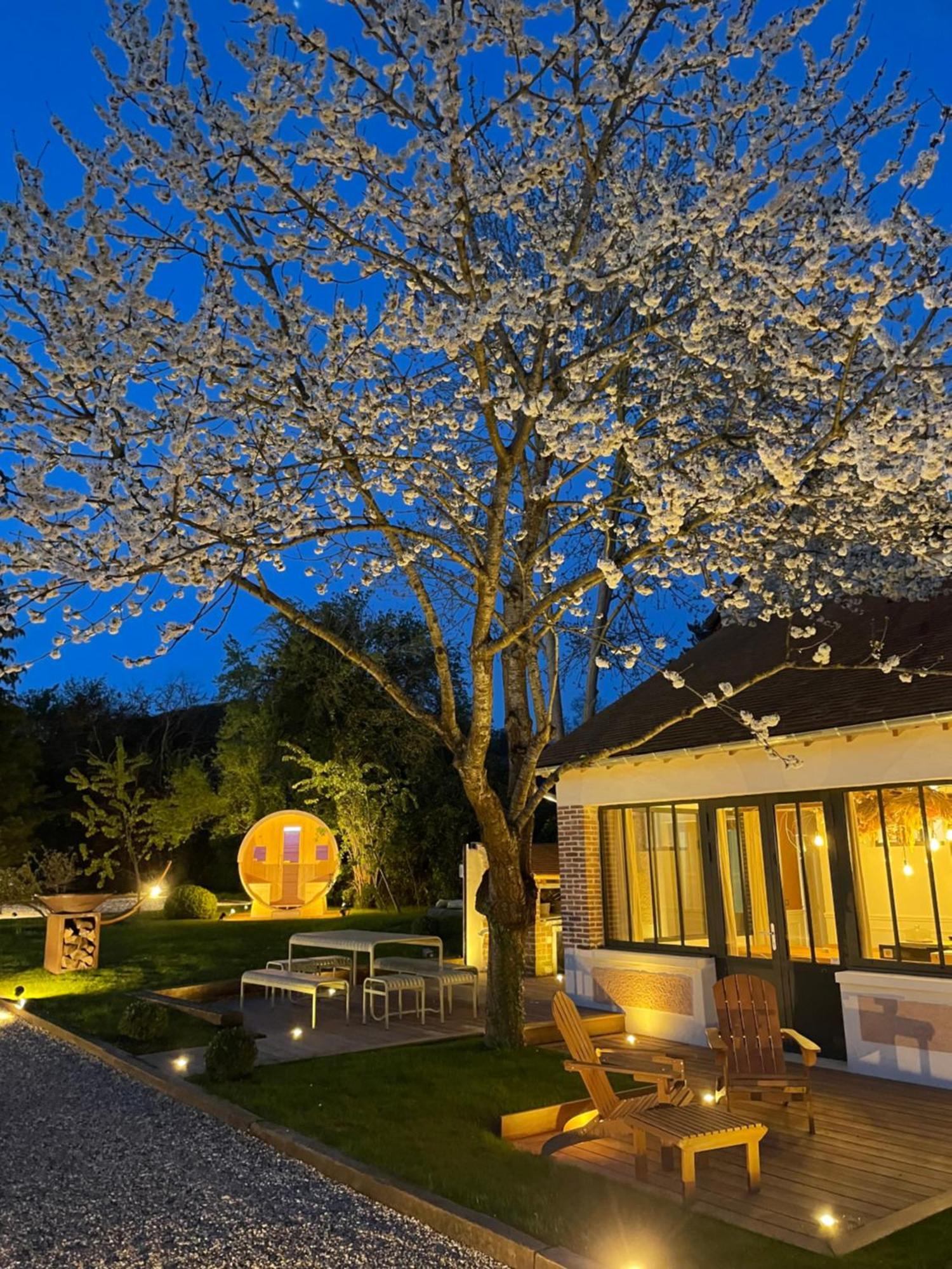 La Petite Maison De Giverny - Gite De Charme 5 Etoiles Au Coeur Du Village - 3 Chambres المظهر الخارجي الصورة